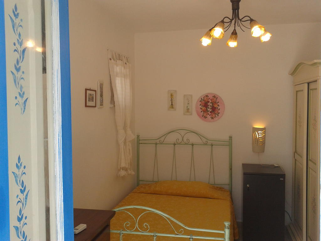Villa Mediterranea Торре дель'Орсо Номер фото
